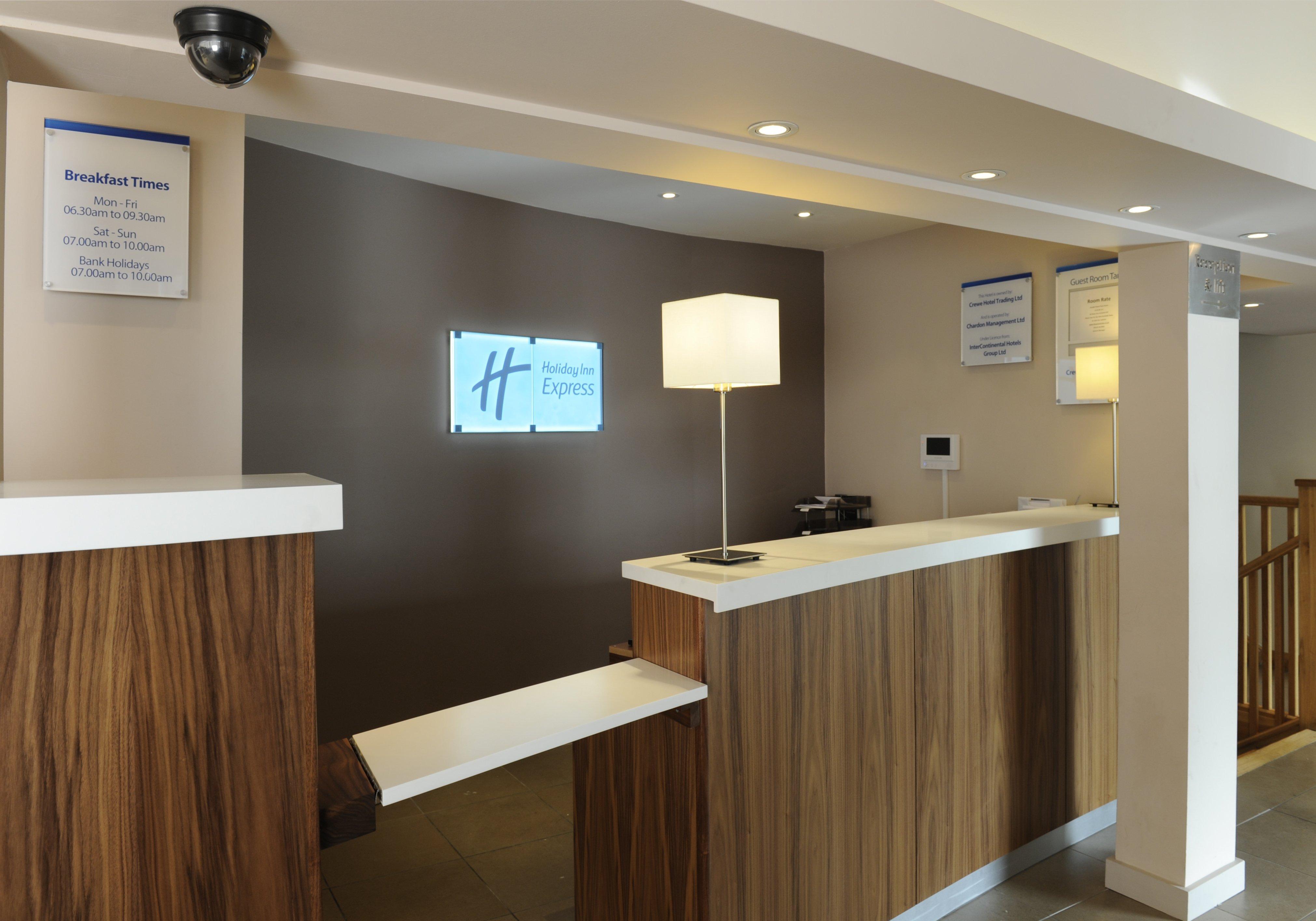 Holiday Inn Express Crewe, An Ihg Hotel Exteriör bild