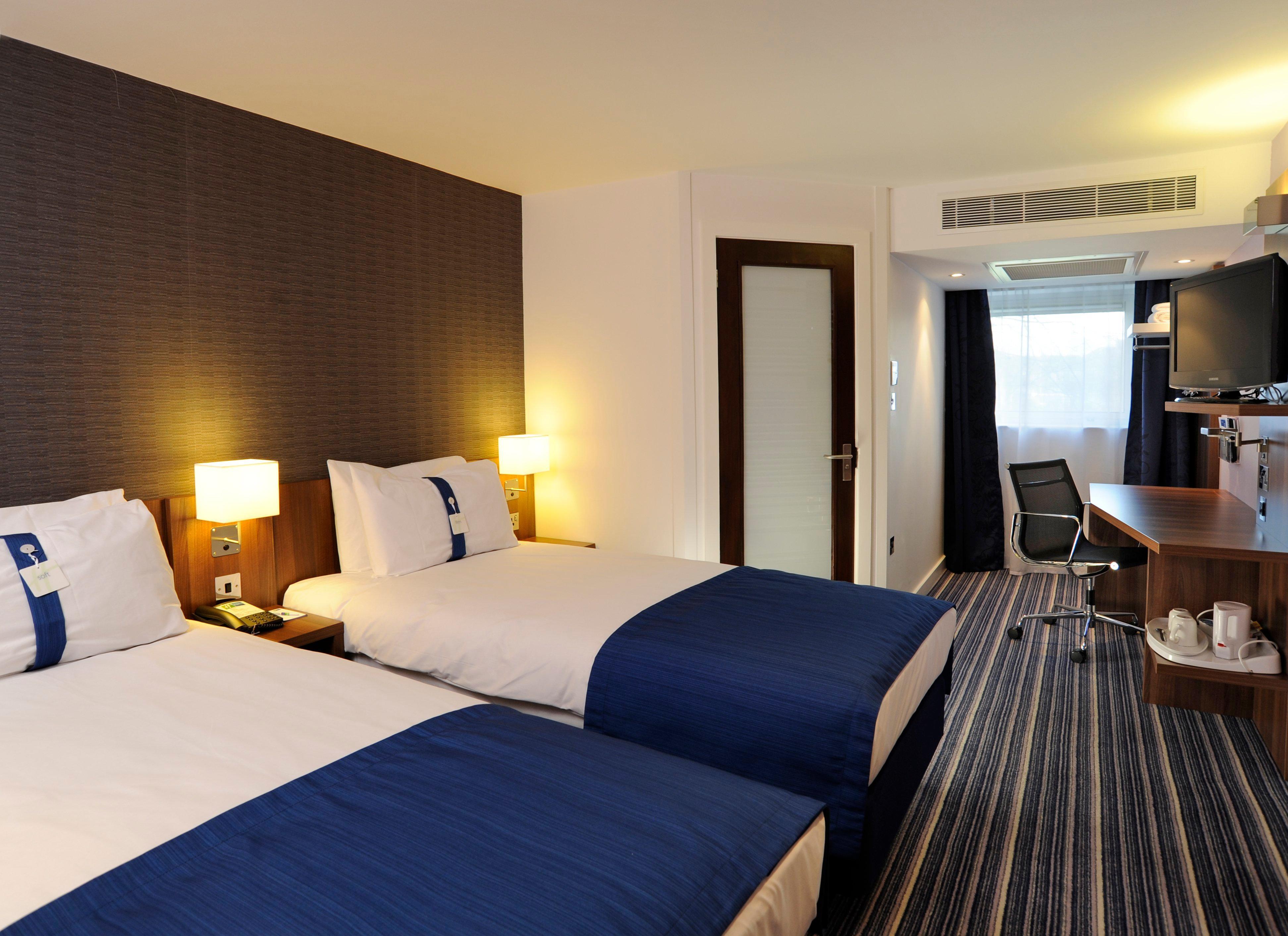 Holiday Inn Express Crewe, An Ihg Hotel Exteriör bild